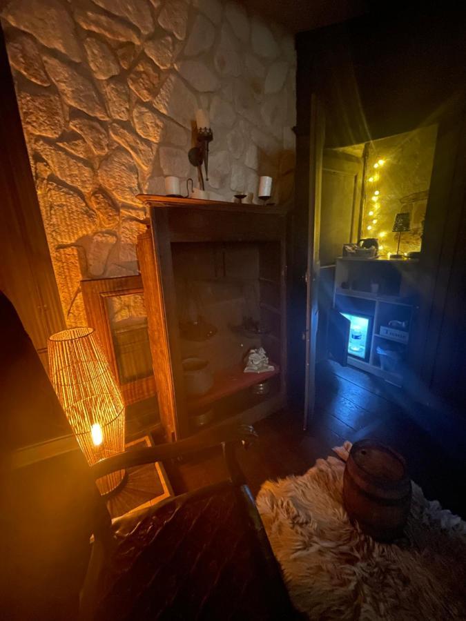 Une Nuit Comme Un Chevalier! Coeur Historique - Hypercentre. 特鲁瓦 外观 照片